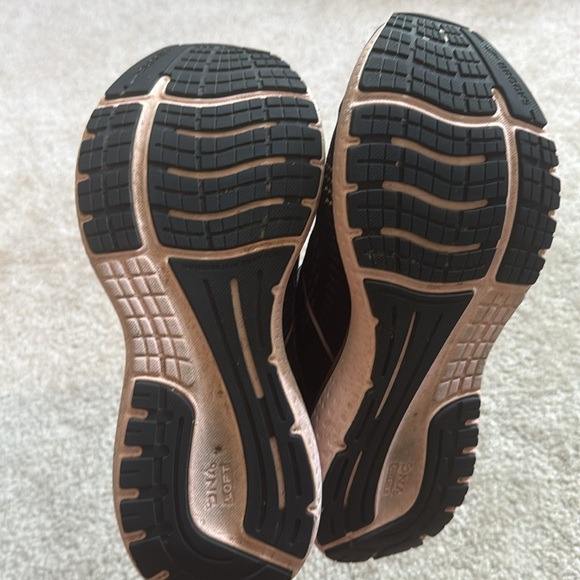 Brooks Glycerin 19- W8.5 - Picture 3 of 6